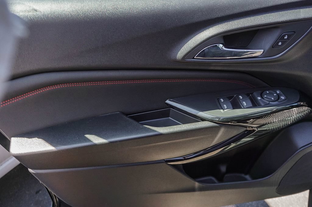 New 2026 Mosaic Black Metallic Chevrolet 2RS image 18