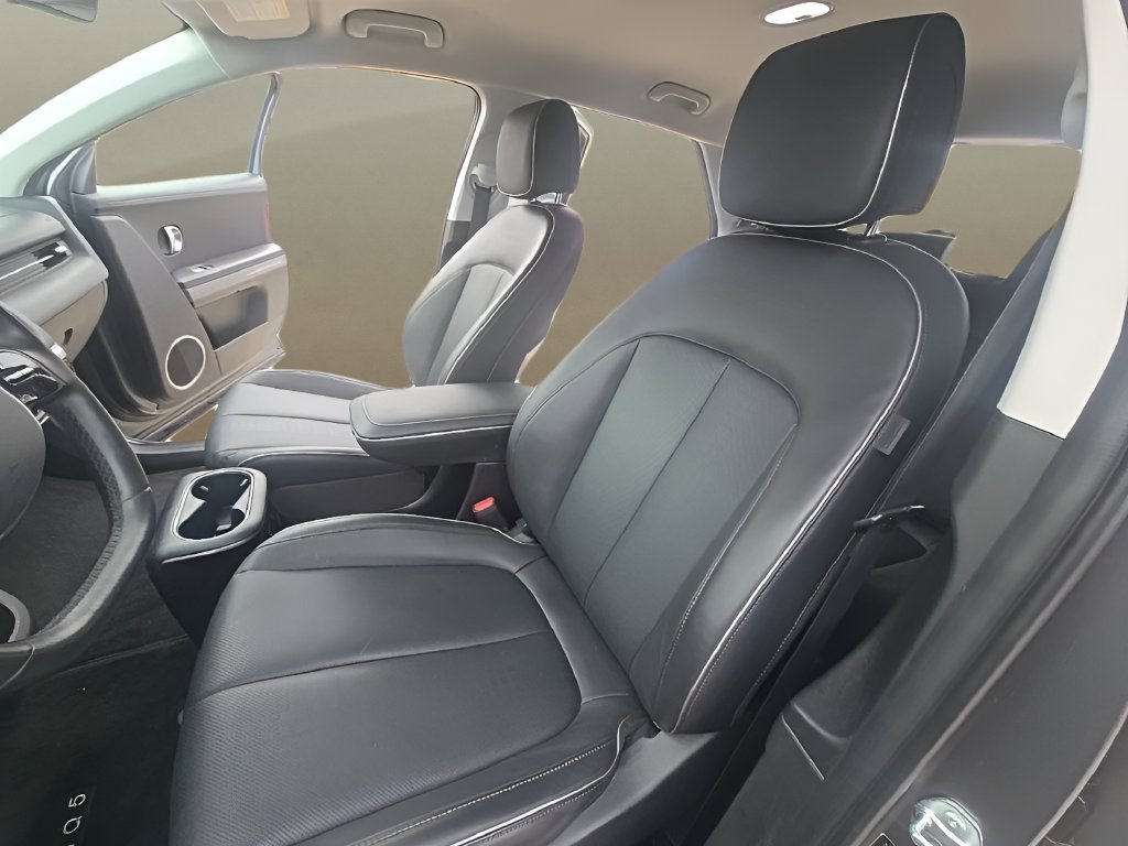 Certified Used 2023 Gray Hyundai SEL image 15