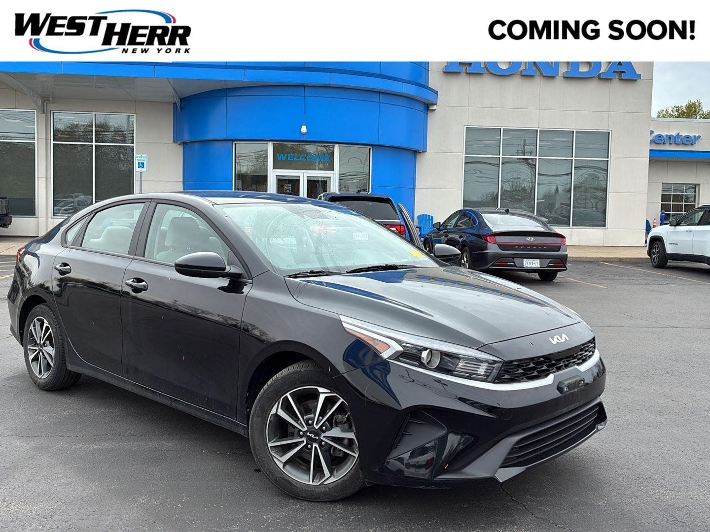 2023 Kia Forte LXS AT's photo