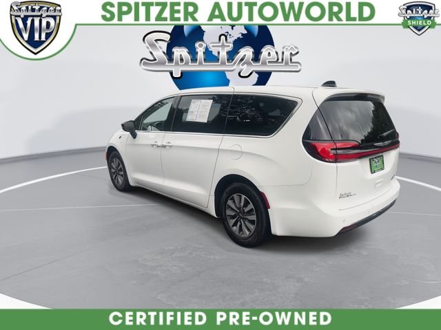 Used 2024 White Chrysler Select image 7