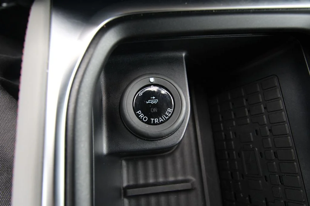 Used 2025 Silver Ford Active image 28