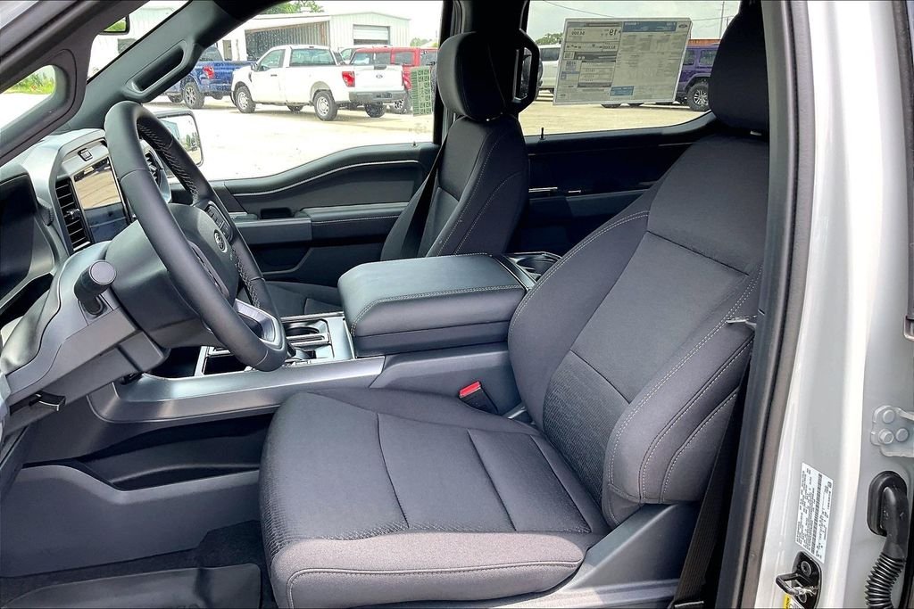 New 2026 Avalanche Ford XLT image 8
