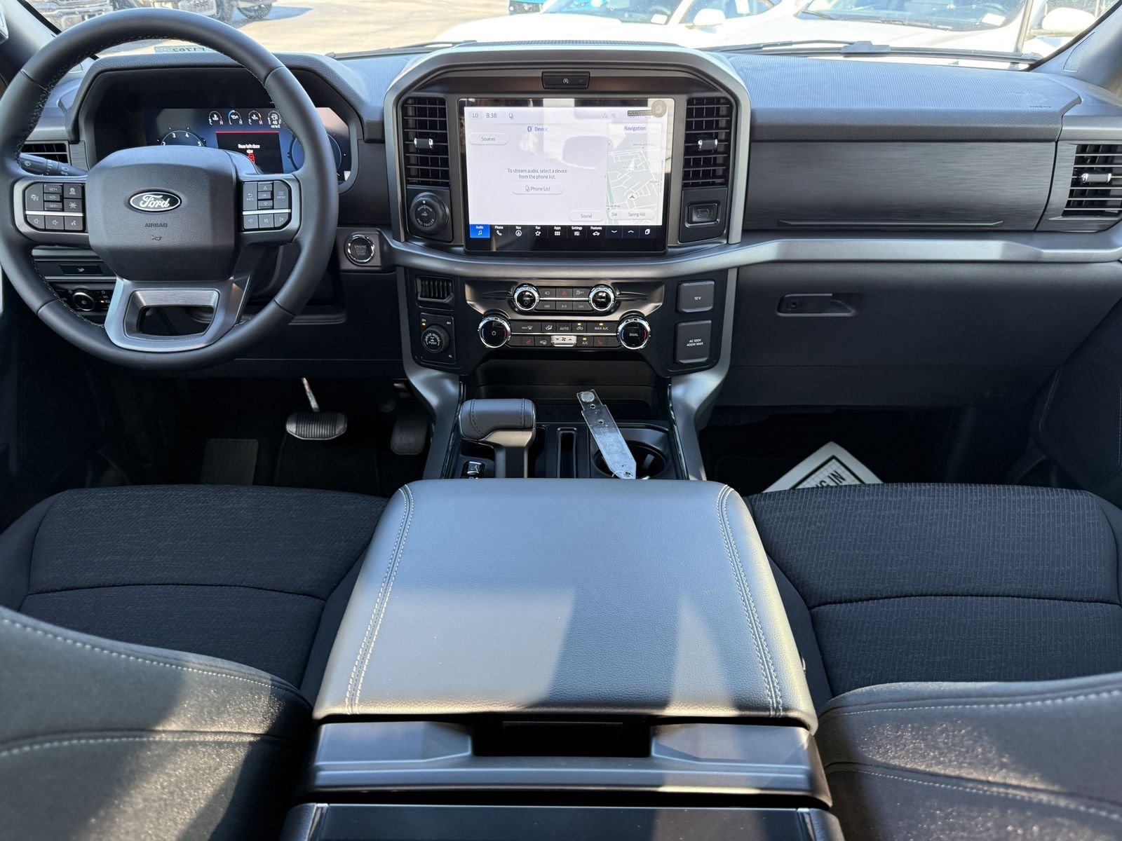 New 2026 Oxford White Ford XLT image 9