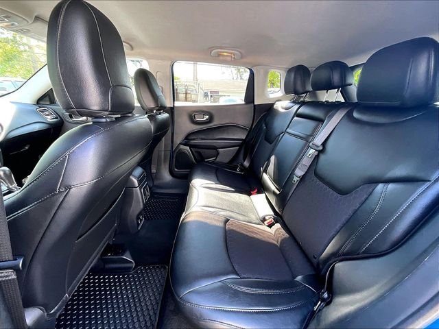 Used 2018 Blue Jeep Altitude image 21