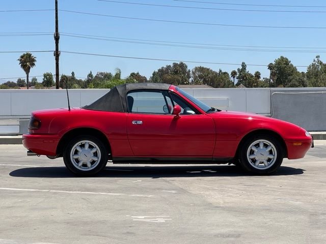 Used 1992 Classic Red Mazda Base image 30