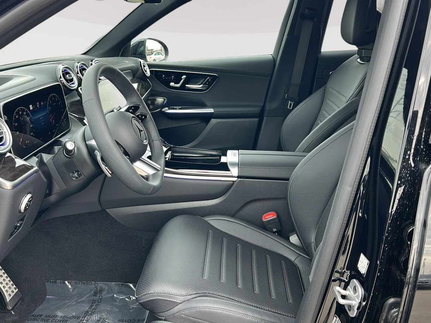 New 2026 Black Mercedes-Benz GLC 300 image 13