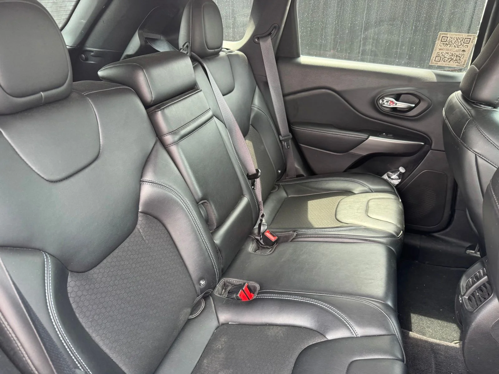 Used 2019 White Jeep Latitude Plus image 17