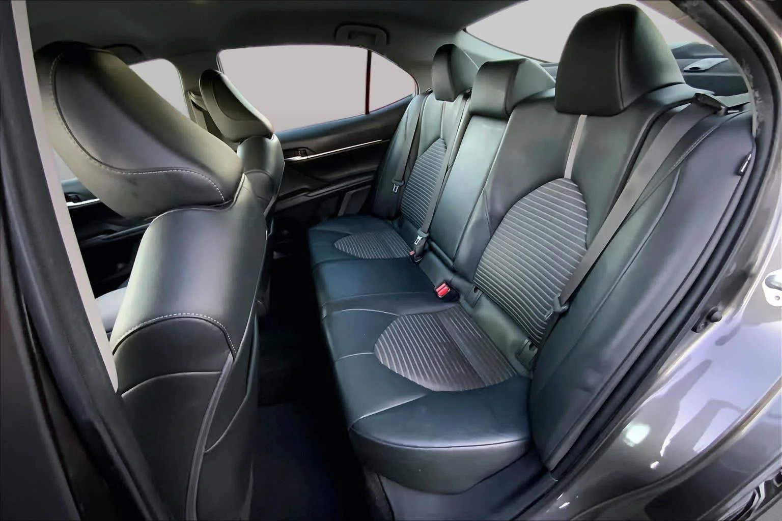 Used 2022 Predawn Gray Mica Toyota SE image 17