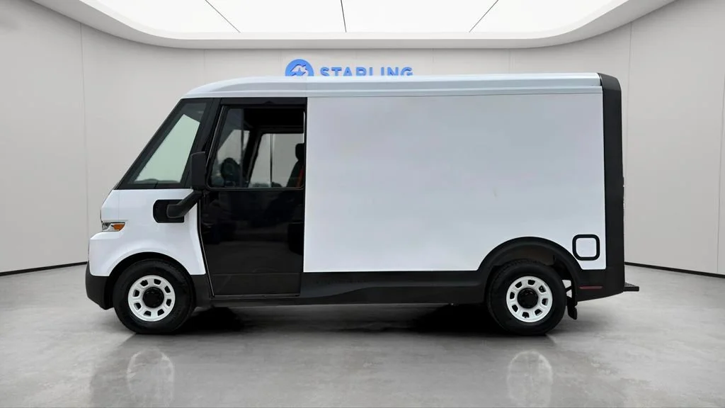 Used 2024 Oyster White BrightDrop EJY image 3