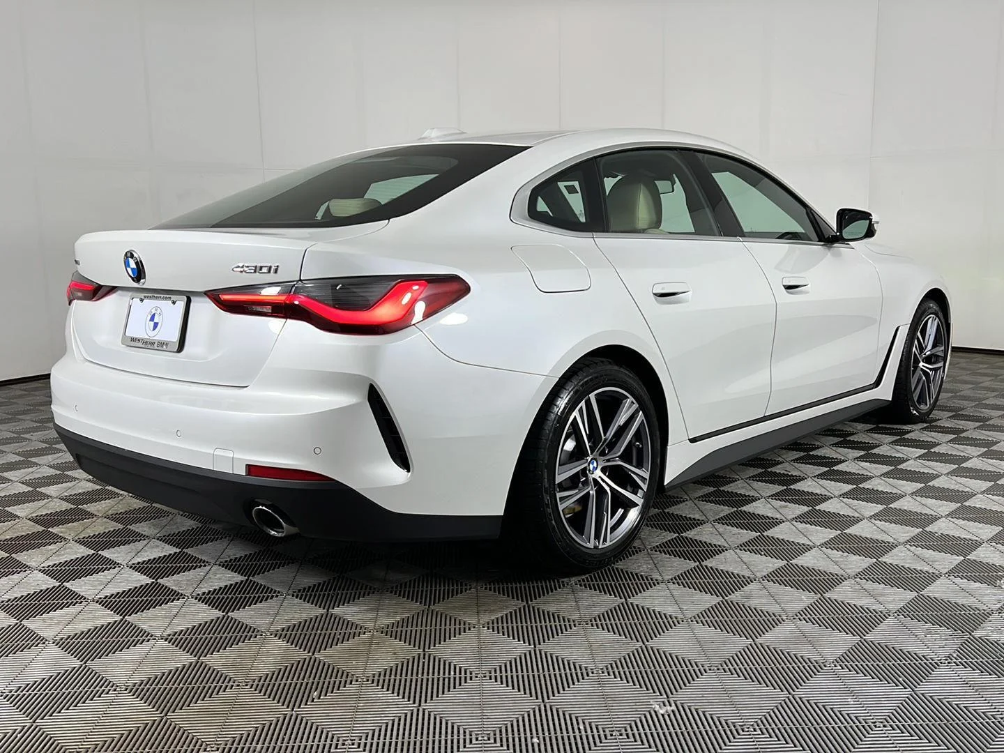 Used 2023 Mineral White Metallic BMW 430i xDrive image 5