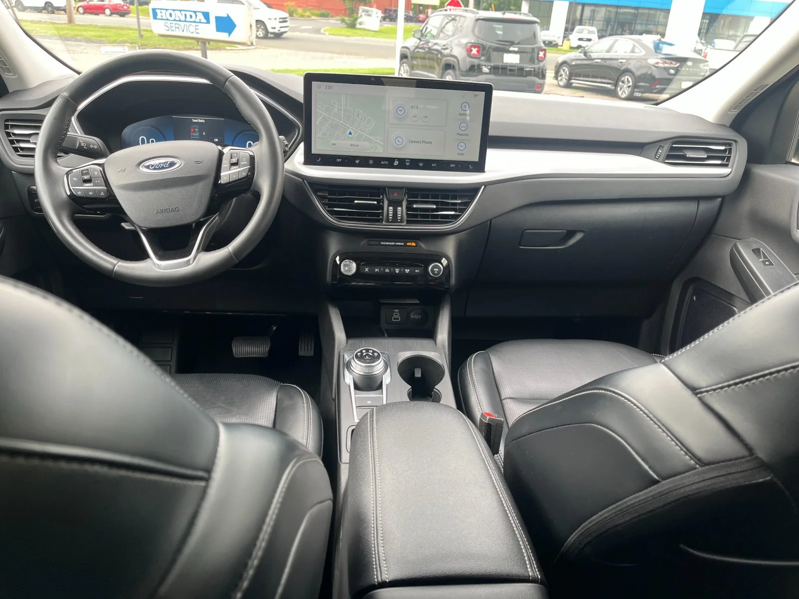Used 2024 Carbonized Gray Metallic Ford Platinum image 13