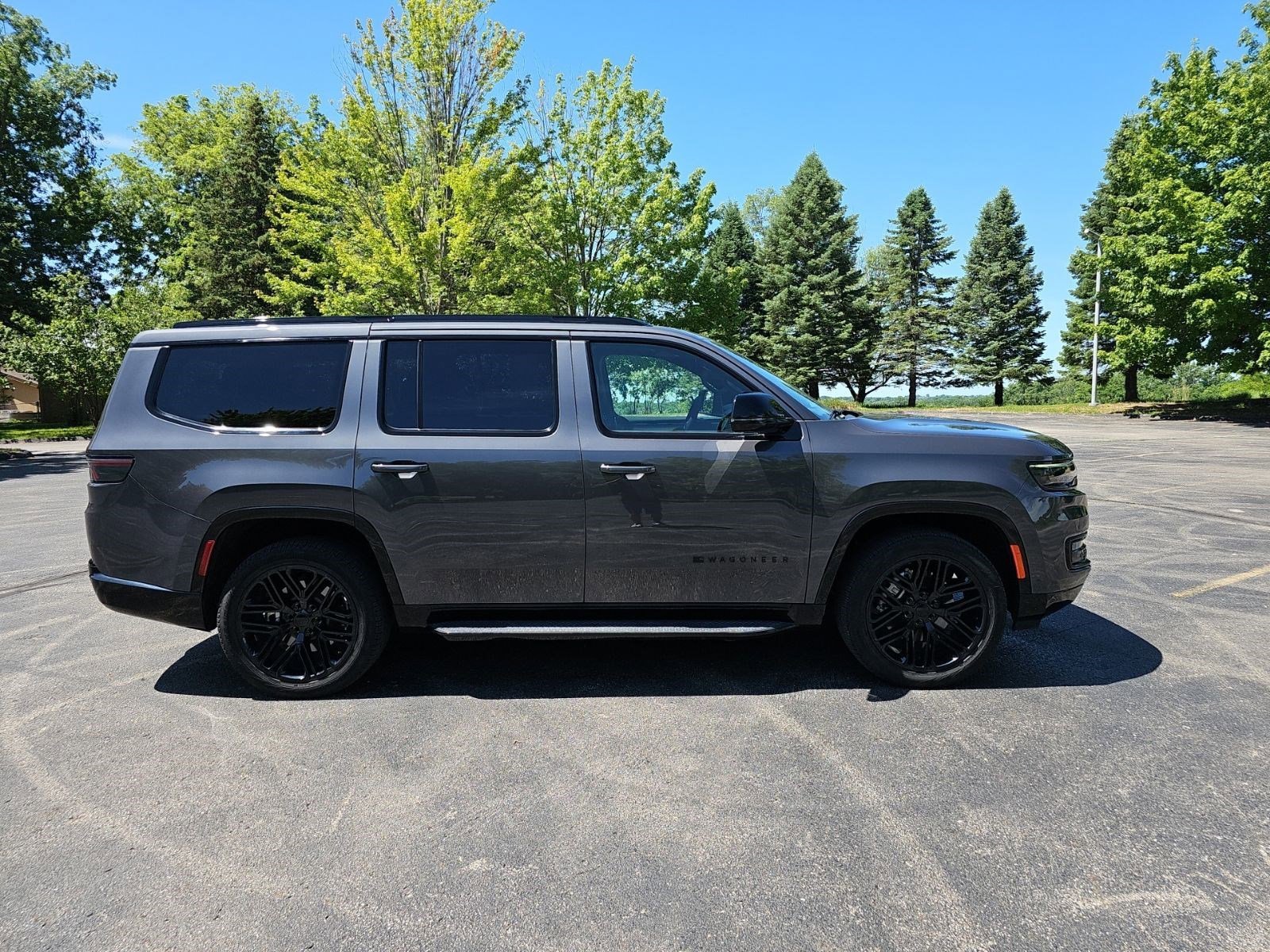 Used 2024 Baltic Gray Metallic Clearcoat Jeep Series II Carbide image 6