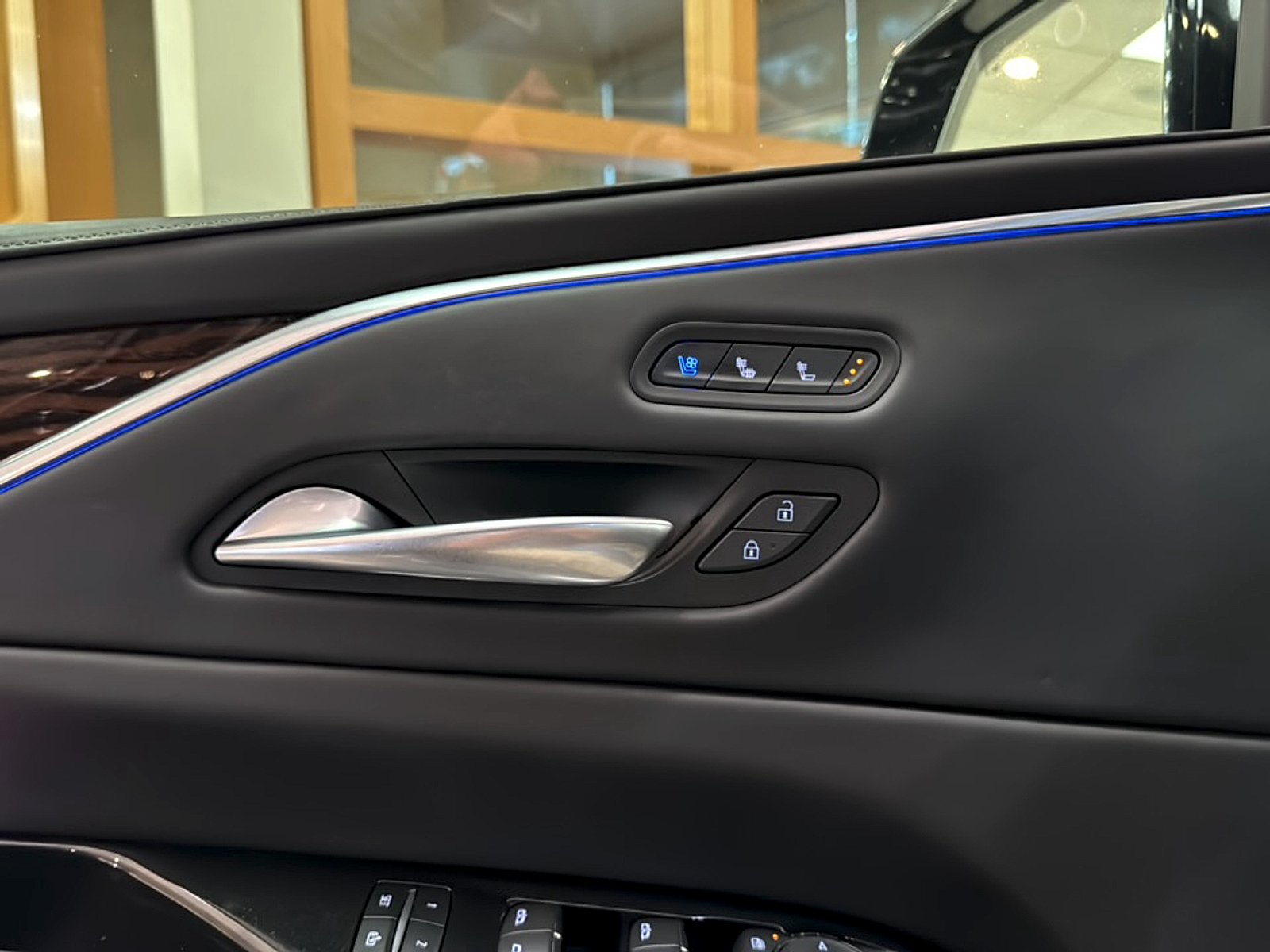 Used 2022 Black Raven Cadillac 4WD Sport Platinum image 9
