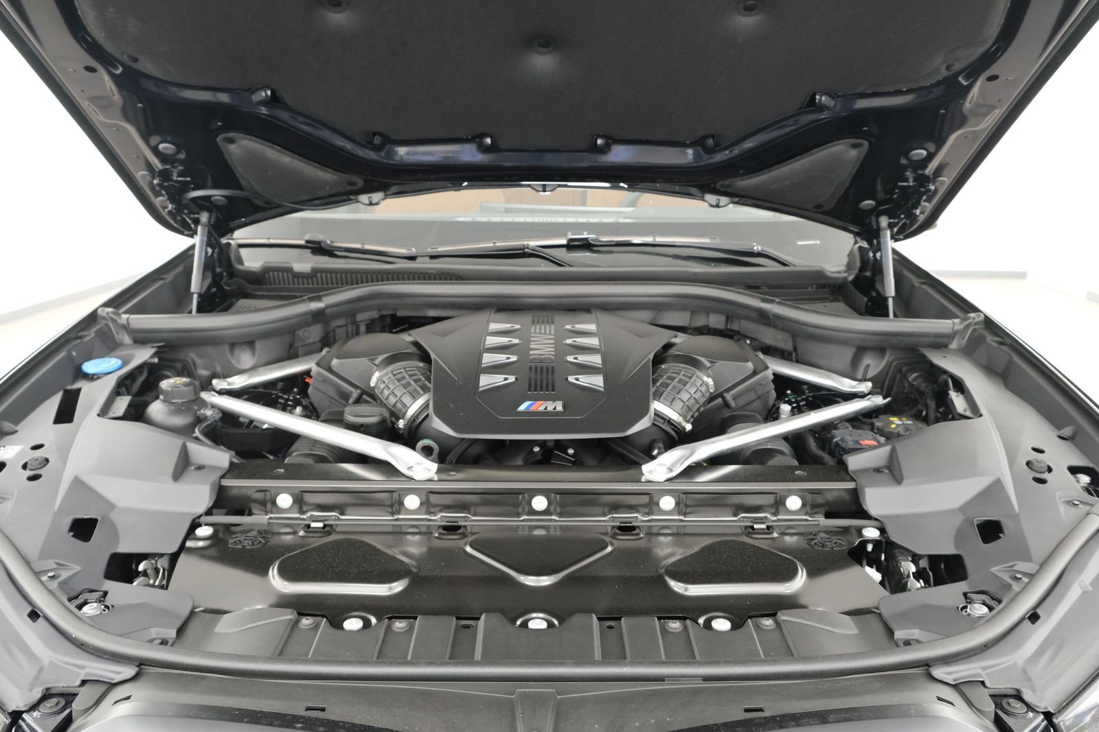 New 2026 Carbon Black Metallic BMW M60i image 75