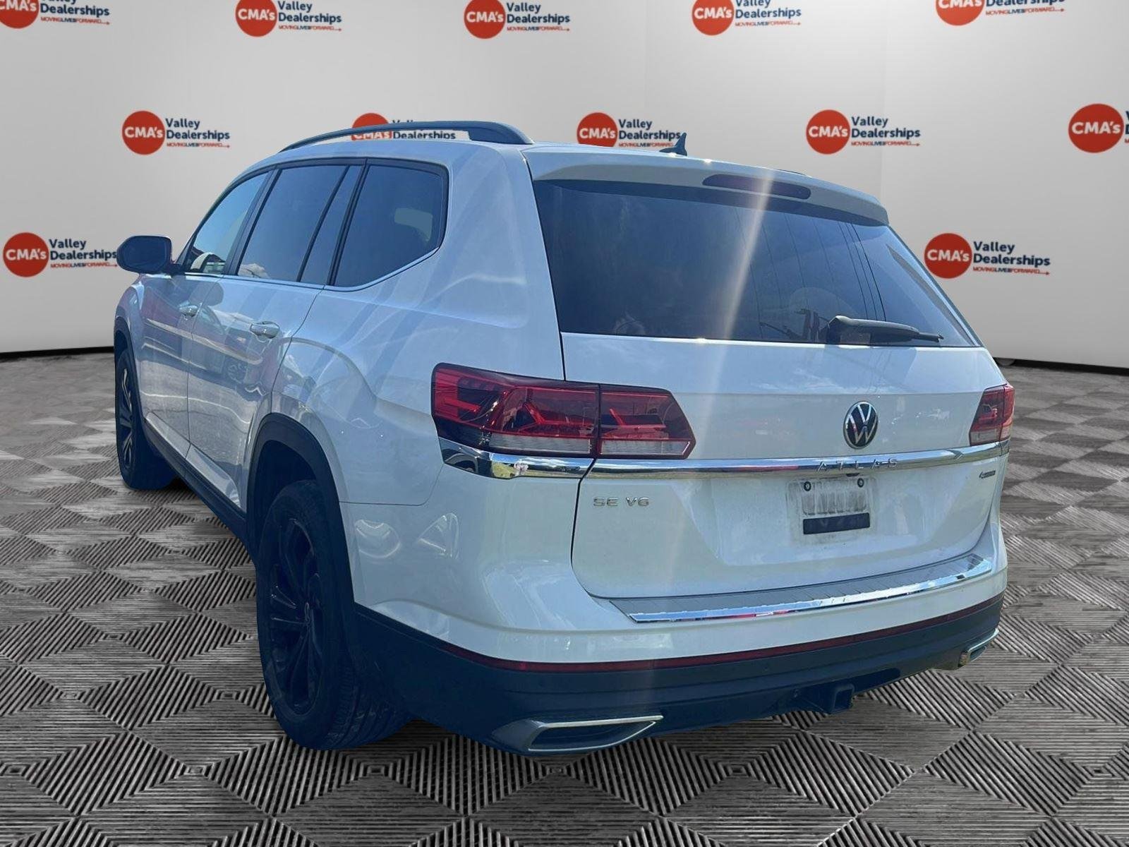 Used 2023  Volkswagen V6 SE 4Motion w/ Tech image 6