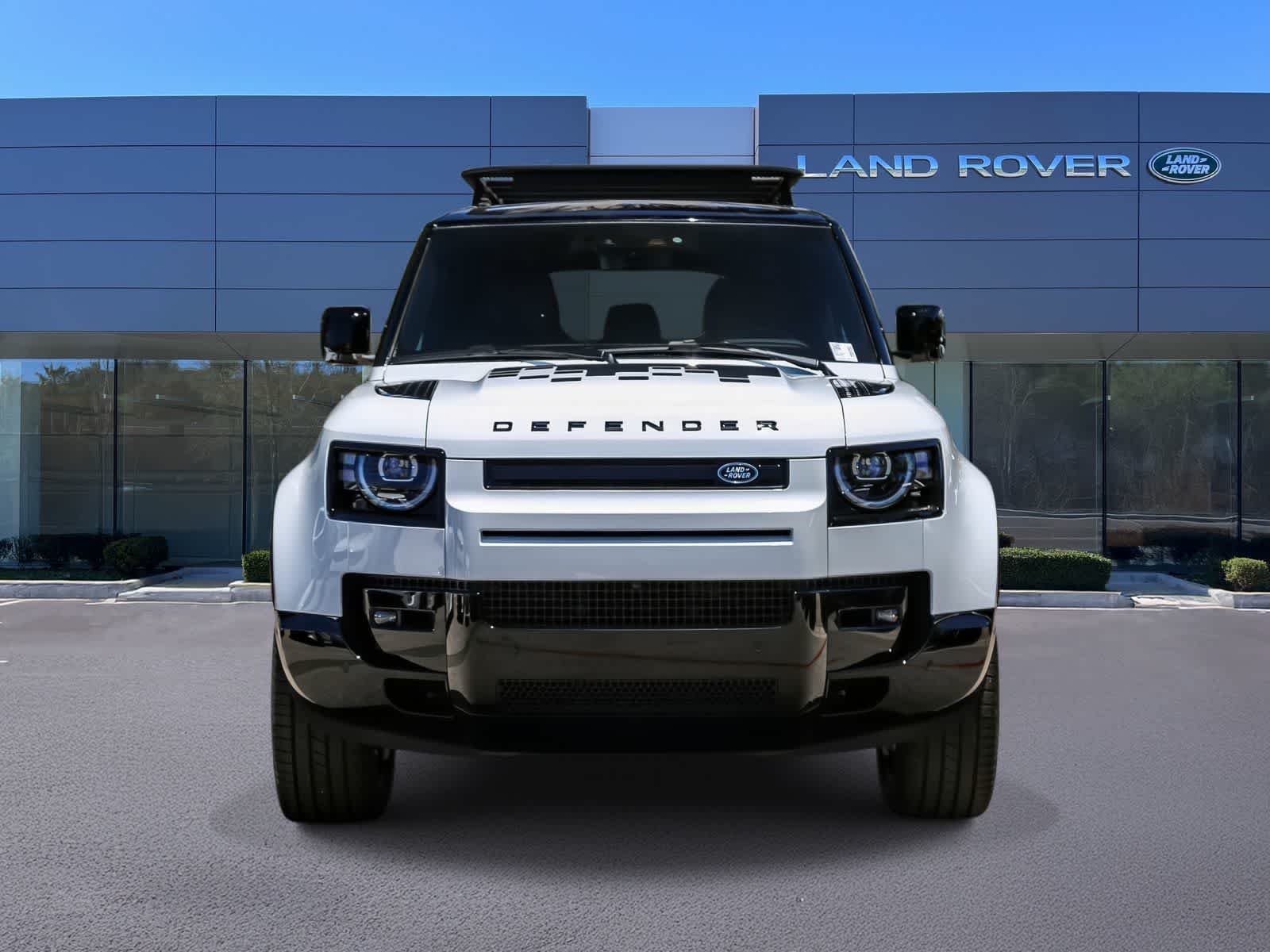 New 2026 Fuji White Land Rover X-Dynamic SE image 2