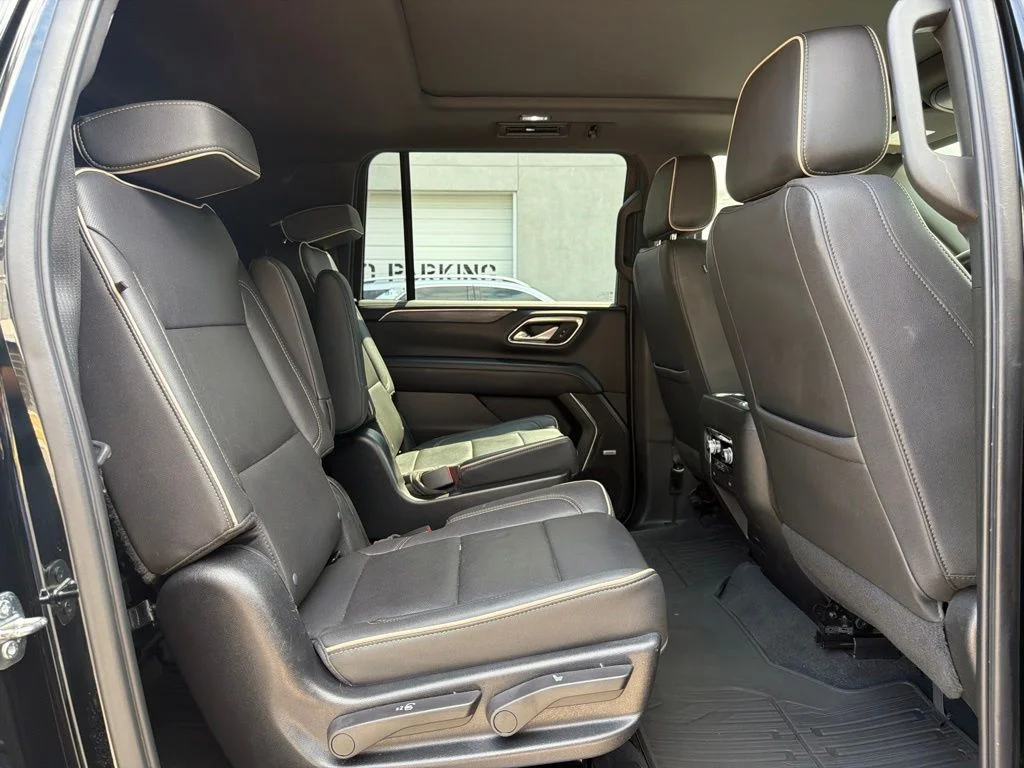 Used 2023 Black GMC SLT image 27