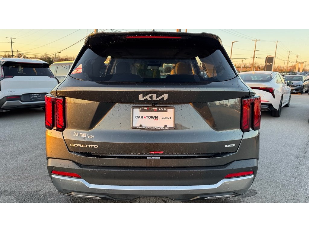 New 2026 Interstellar Gray Kia EX image 5