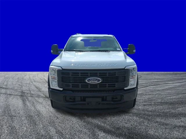 2025 Ford F-450 Super Duty Chassis Cab XL - Photo 9