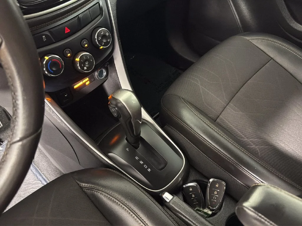 Used 2020 MOSAIC BLACK METALLIC Chevrolet LT image 22