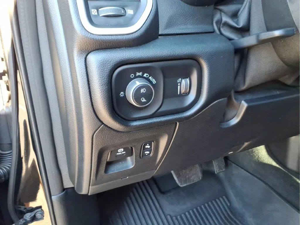 Used 2020 Black Ram Big Horn/Lone Star image 17