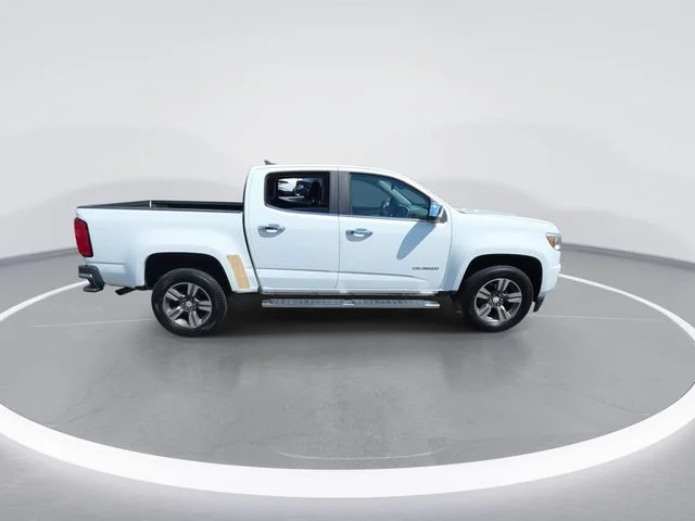 Used 2016 White Chevrolet LT image 9