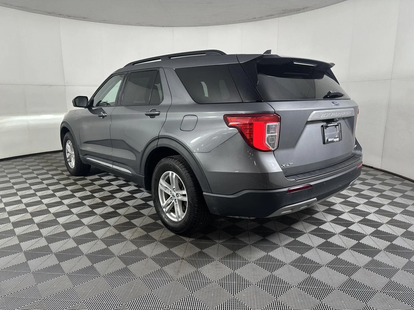 Used 2021 Carbonized Gray Ford XLT image 9