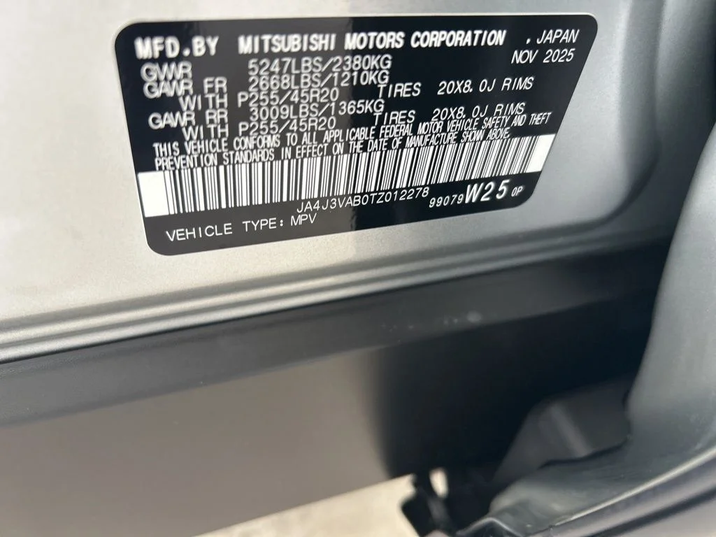 New 2026 Silver Mitsubishi SE 1.5T 2WD image 43
