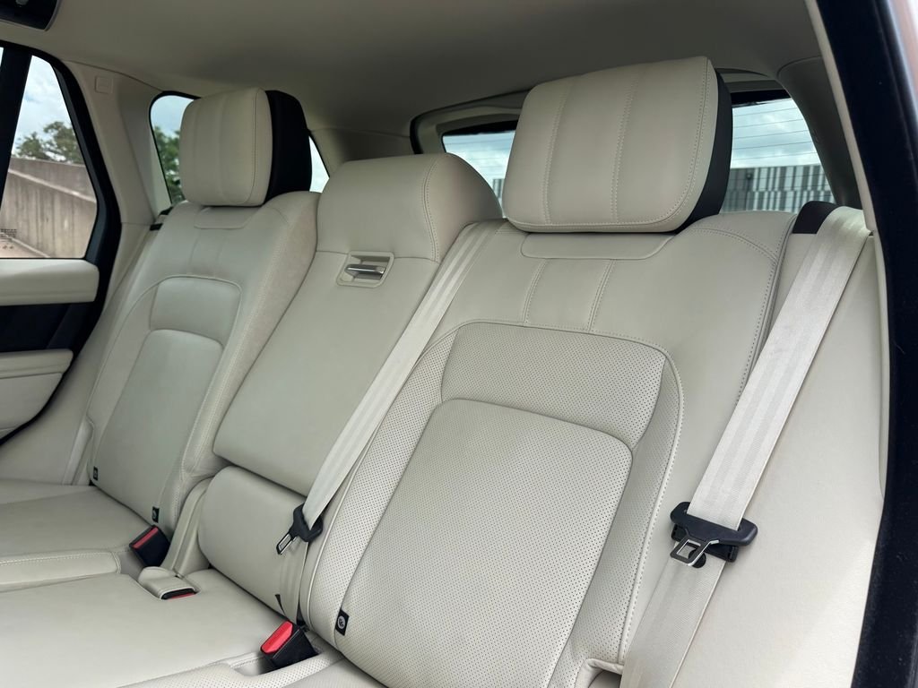 Used 2020 Black Land Rover HSE image 18