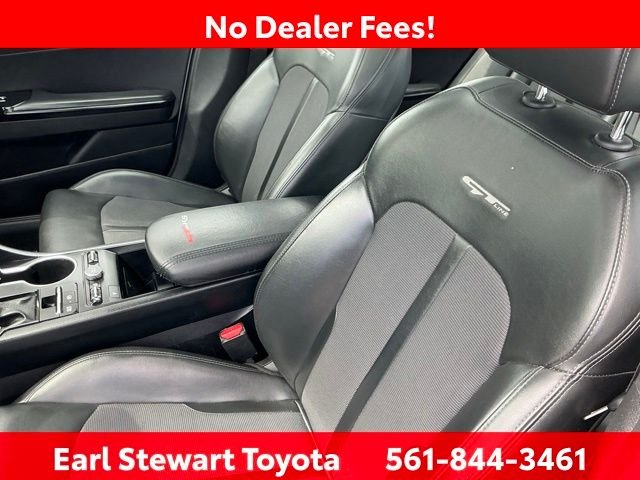 Used 2021 White Kia GT-Line image 20