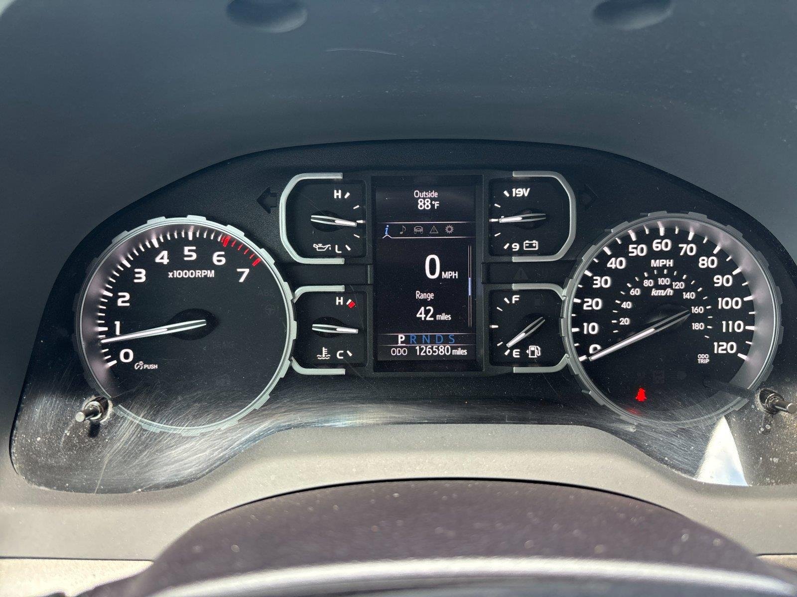 Used 2018 Silver Sky Metallic Toyota SR5 image 20