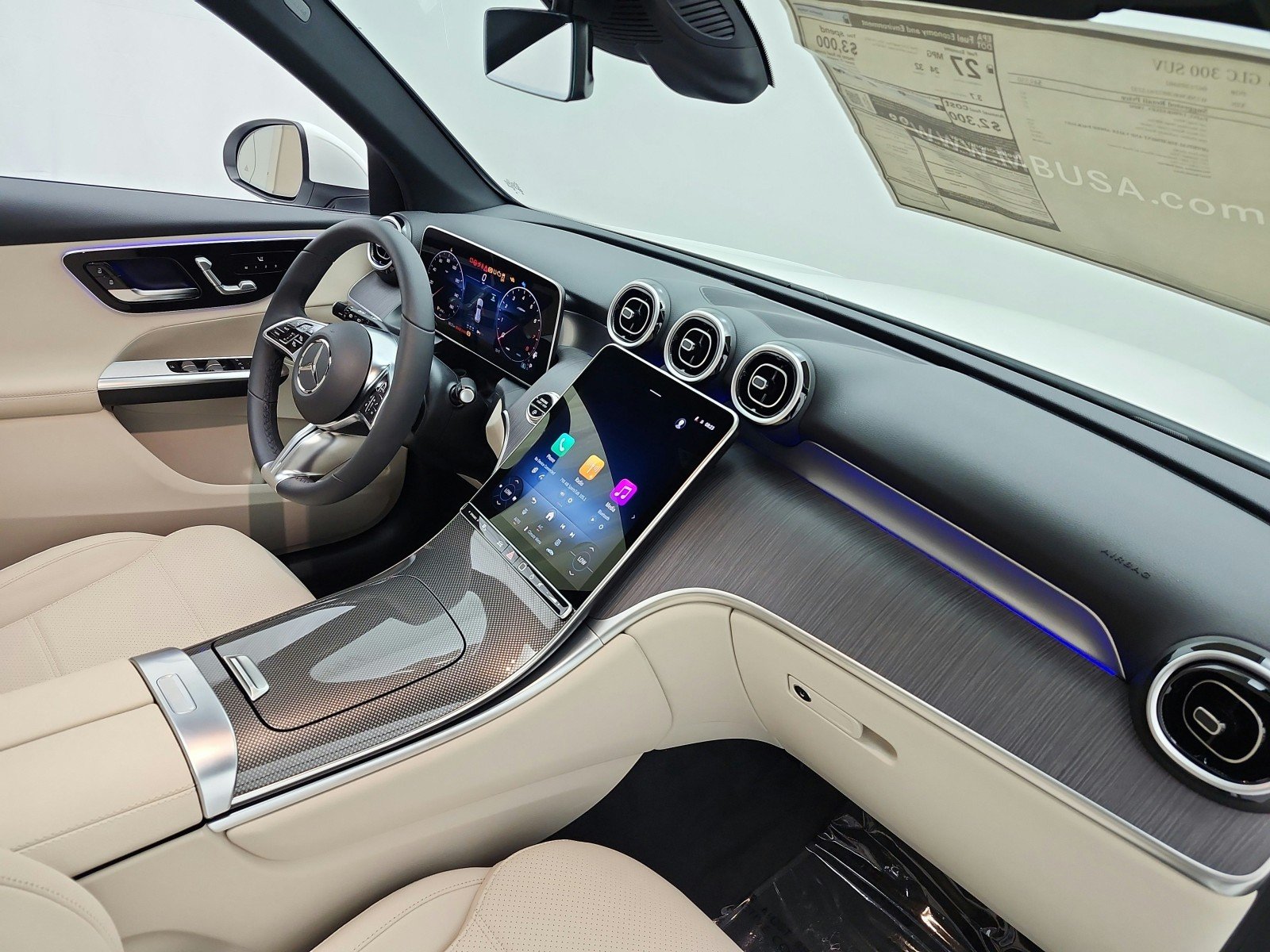 New 2026 Polar White Mercedes-Benz GLC 300 SUV image 14