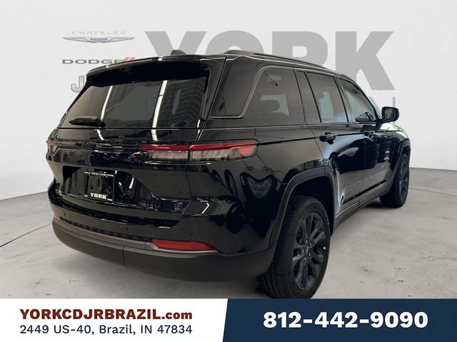 New 2026 Diamond Black Crystal Pearl-Coat Exterior Paint Jeep Limited image 5