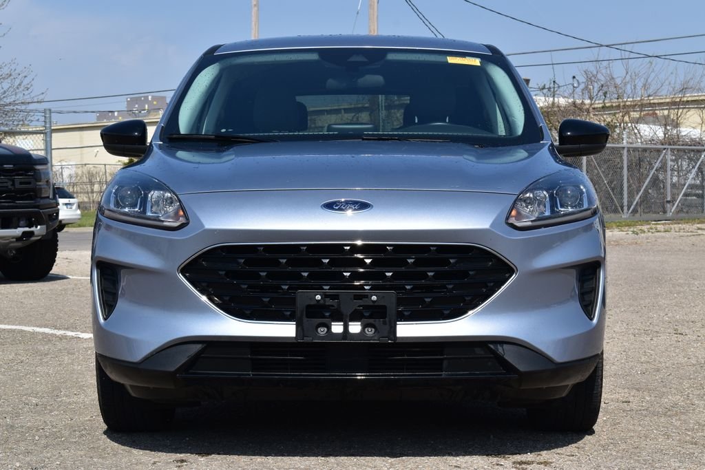 Certified 2022 Ford Escape SE with VIN 1FMCU0G62NUB18350 for sale in Kansas City