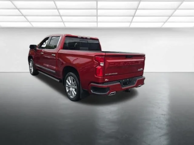 Used 2023 Red Chevrolet High Country image 7