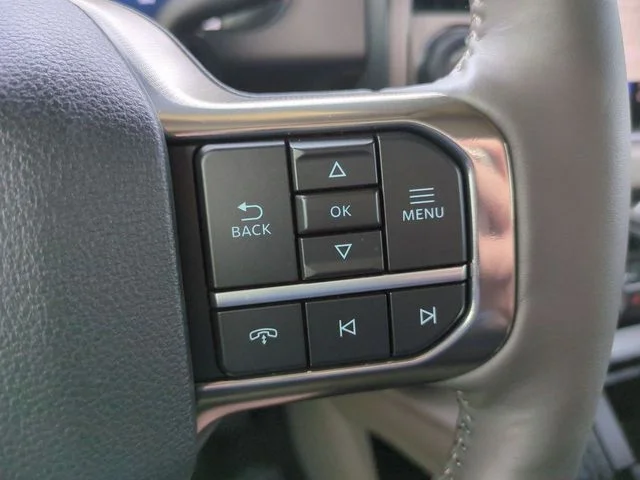 Used 2025 White Ford Platinum image 27