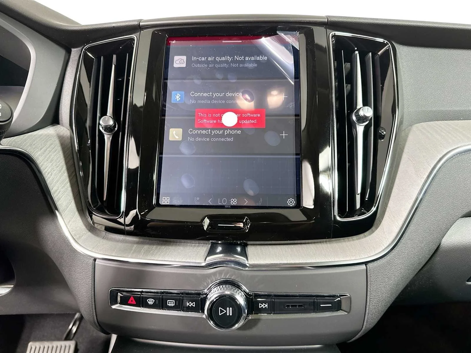 Certified Used 2025 Platinum Grey Volvo Plus image 11