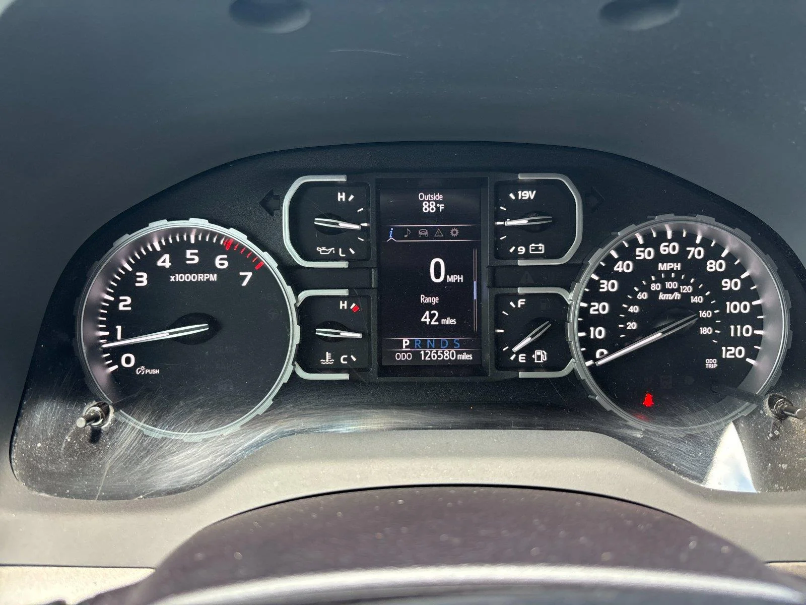 Used 2018 Silver Sky Metallic Toyota SR5 image 20