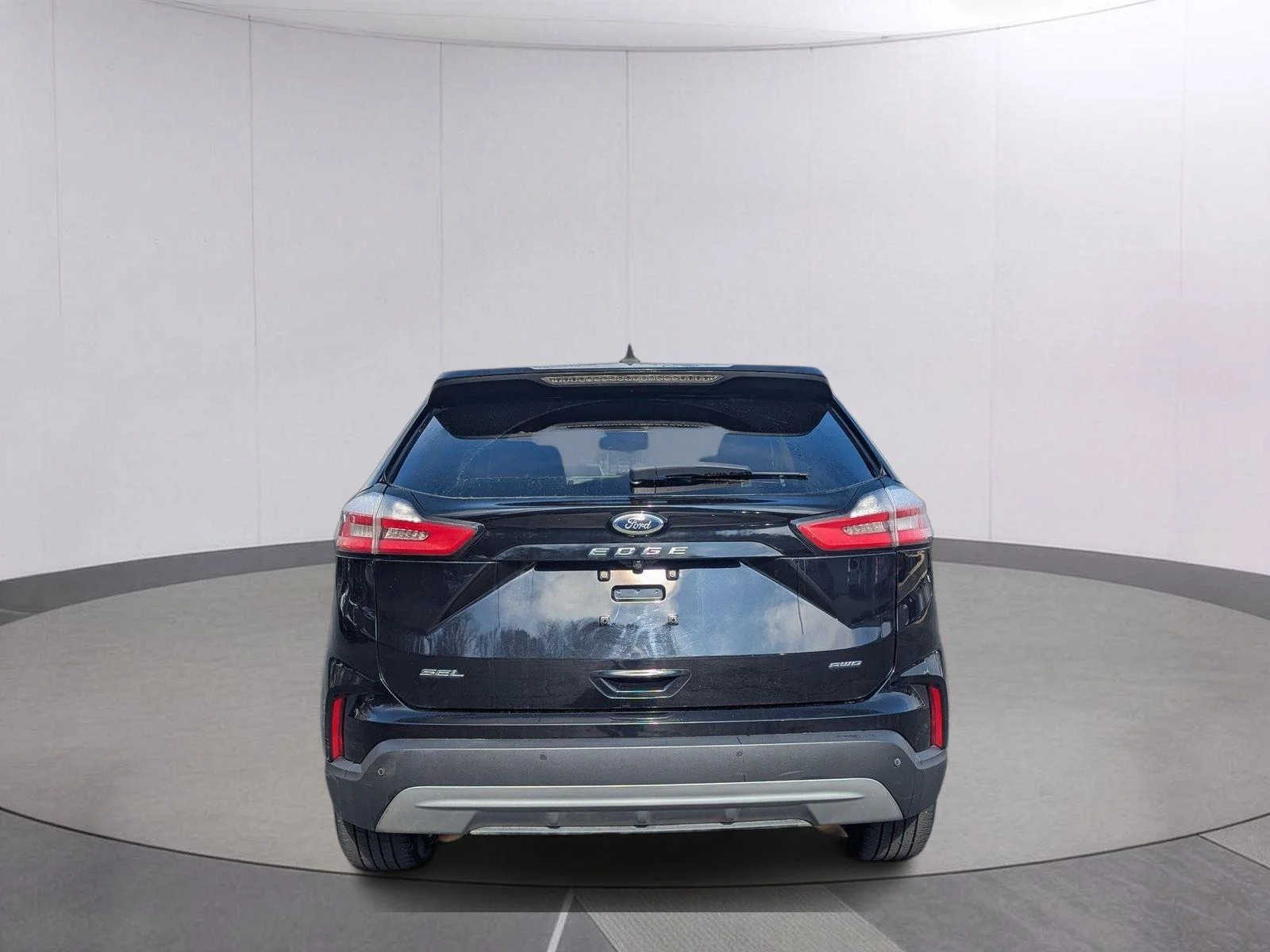 Used 2022 Agate Black Ford SEL image 4
