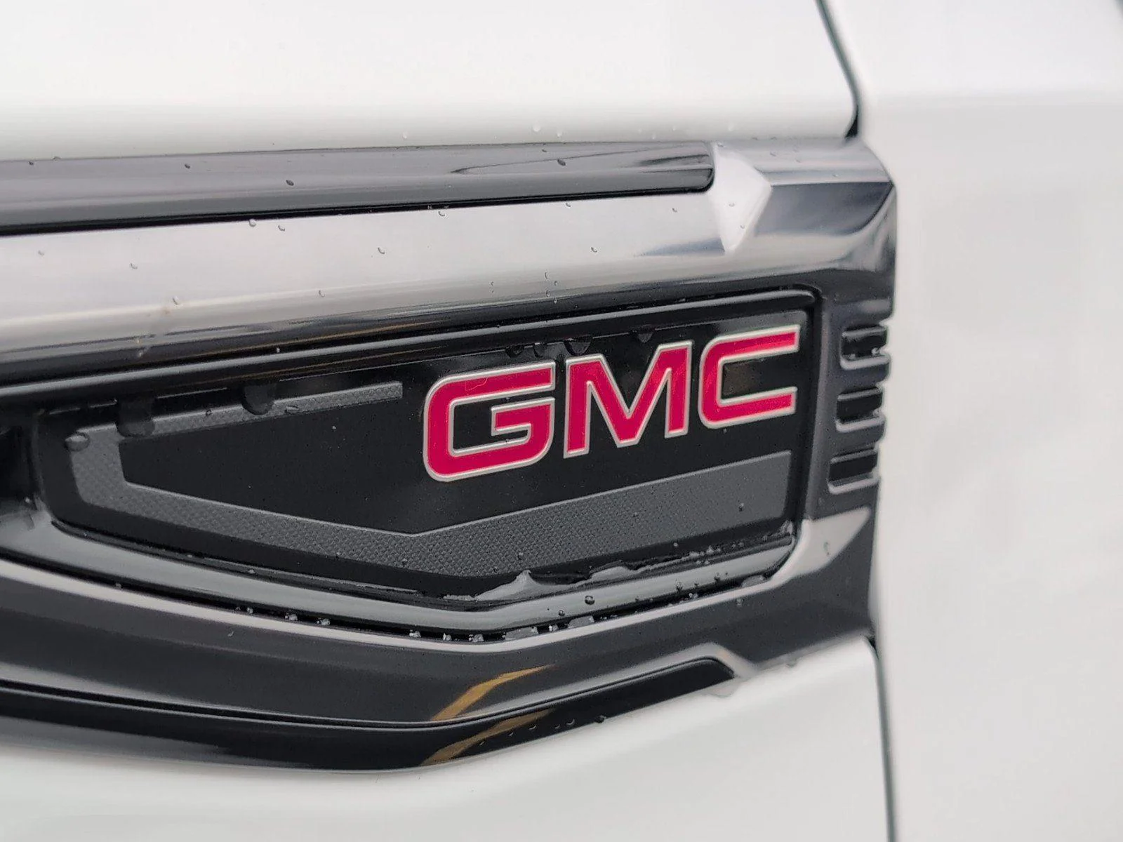 New 2026 Summit White GMC AT4 image 6