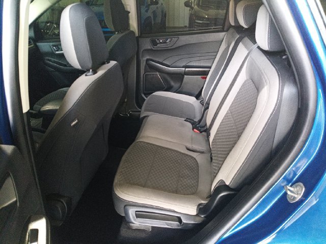 Used 2022 Blue Ford SE image 14