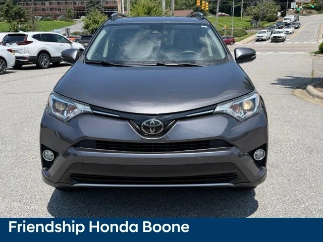 Used 2018 Gray Toyota XLE image 2