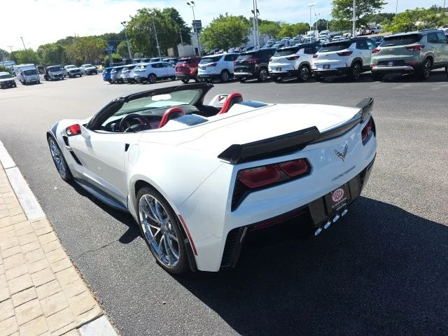 Used 2017 White Chevrolet Grand Sport image 4