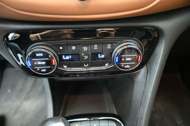 Used 2021 White Buick Essence image 3