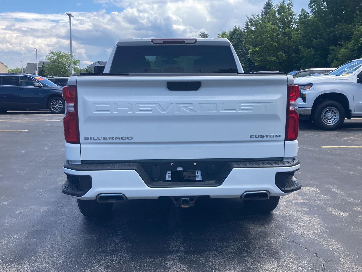 Used 2021 Summit White Chevrolet Custom image 6