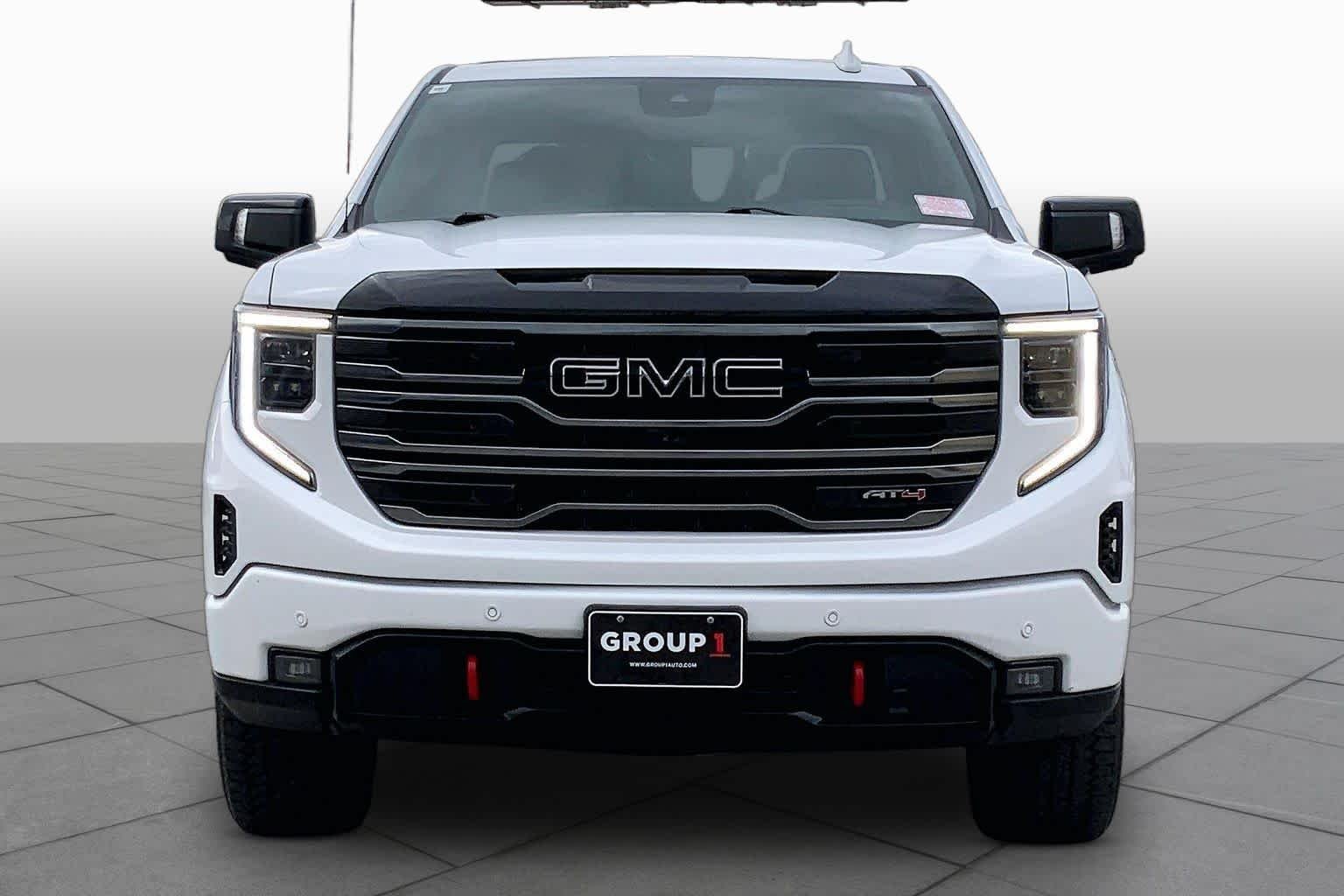Used 2025 Summit White GMC AT4 image 4