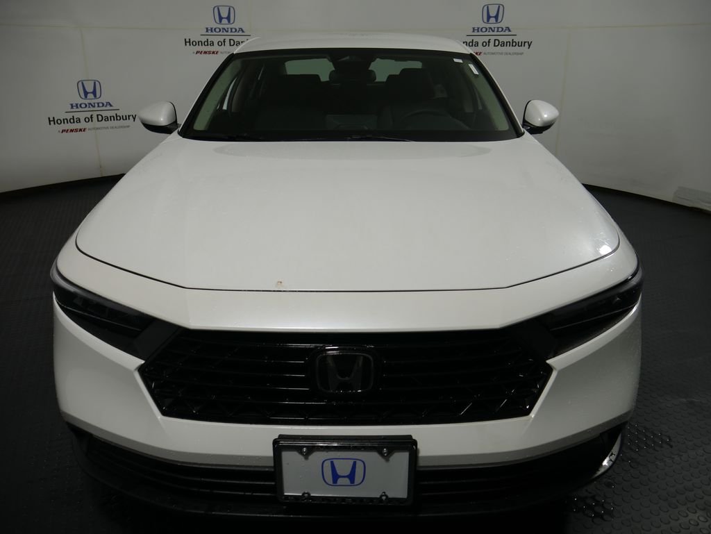 New 2026 Platinum White Pearl Honda LX image 2