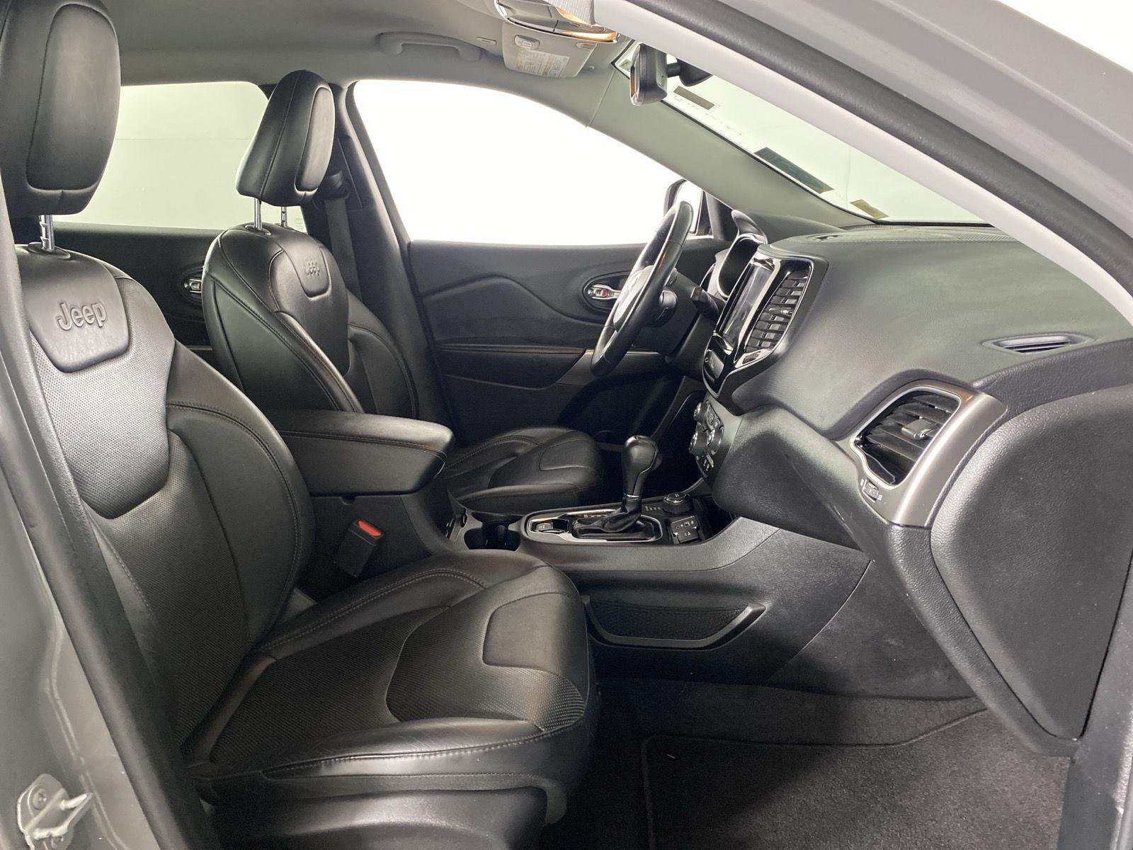 Used 2019 Sting-Gray Clearcoat Jeep Limited image 36