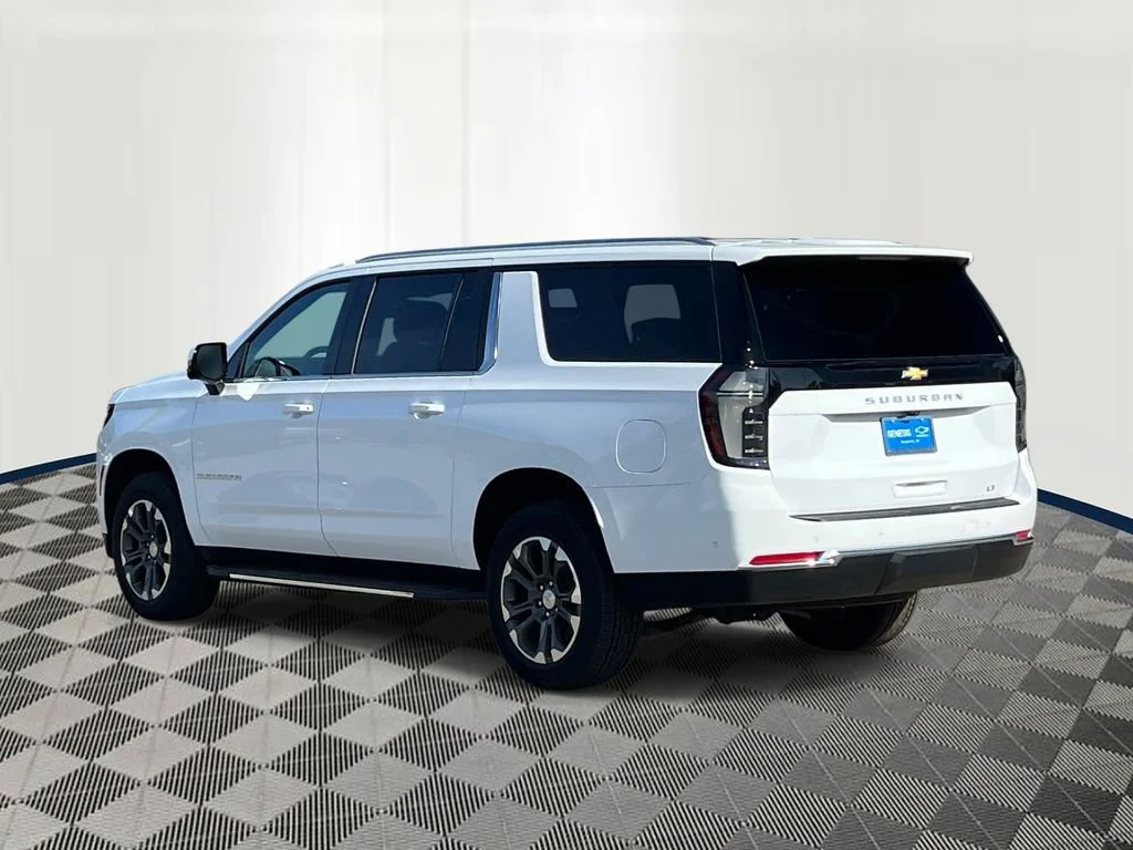 2026 Chevrolet Suburban LT - Photo 4