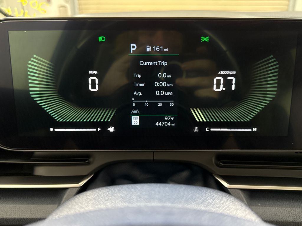 2025 Kia Carnival EX - Photo 15